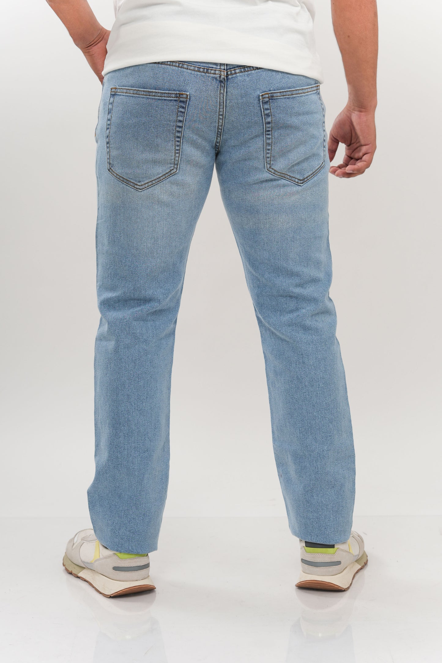 PANTALON DENIM DE HOMBRE MODA