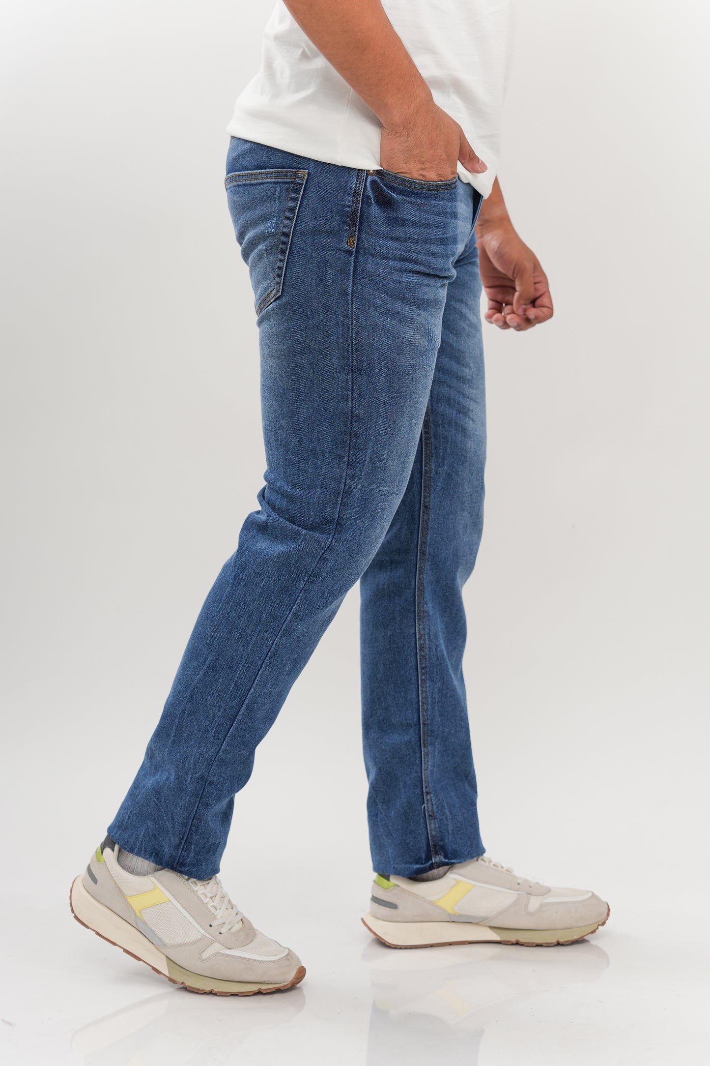 PANTALON DENIM DE HOMBRE MODA
