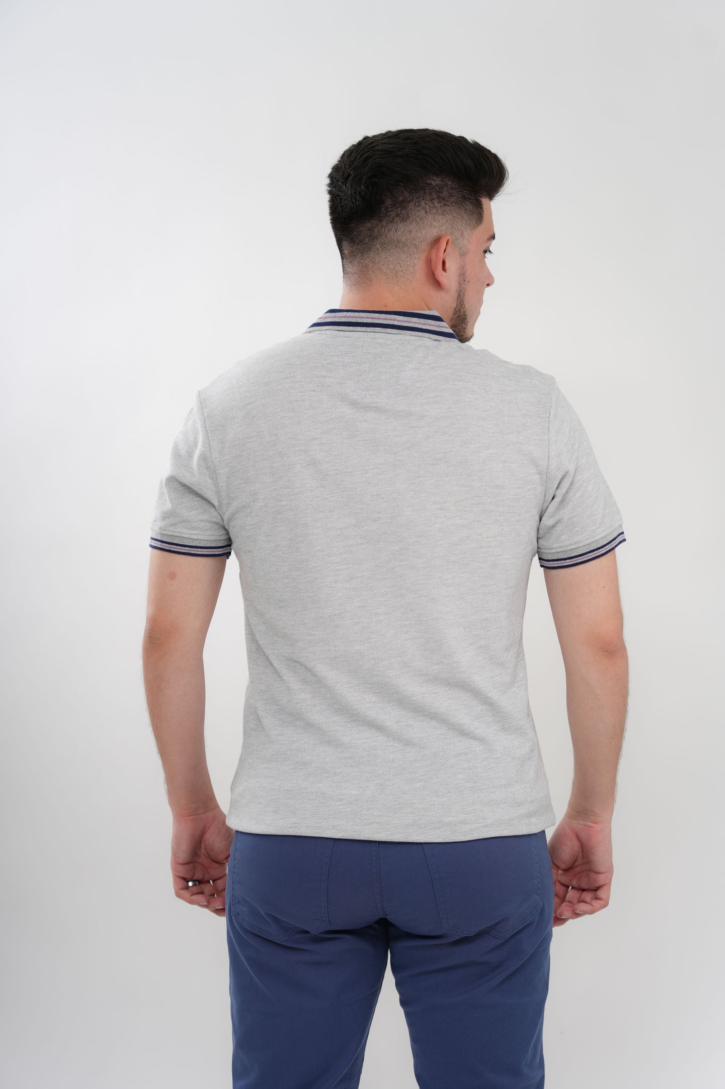 TB Polo - 2  46% Algodón 49% Polyester 5% Viscosa - Gris
