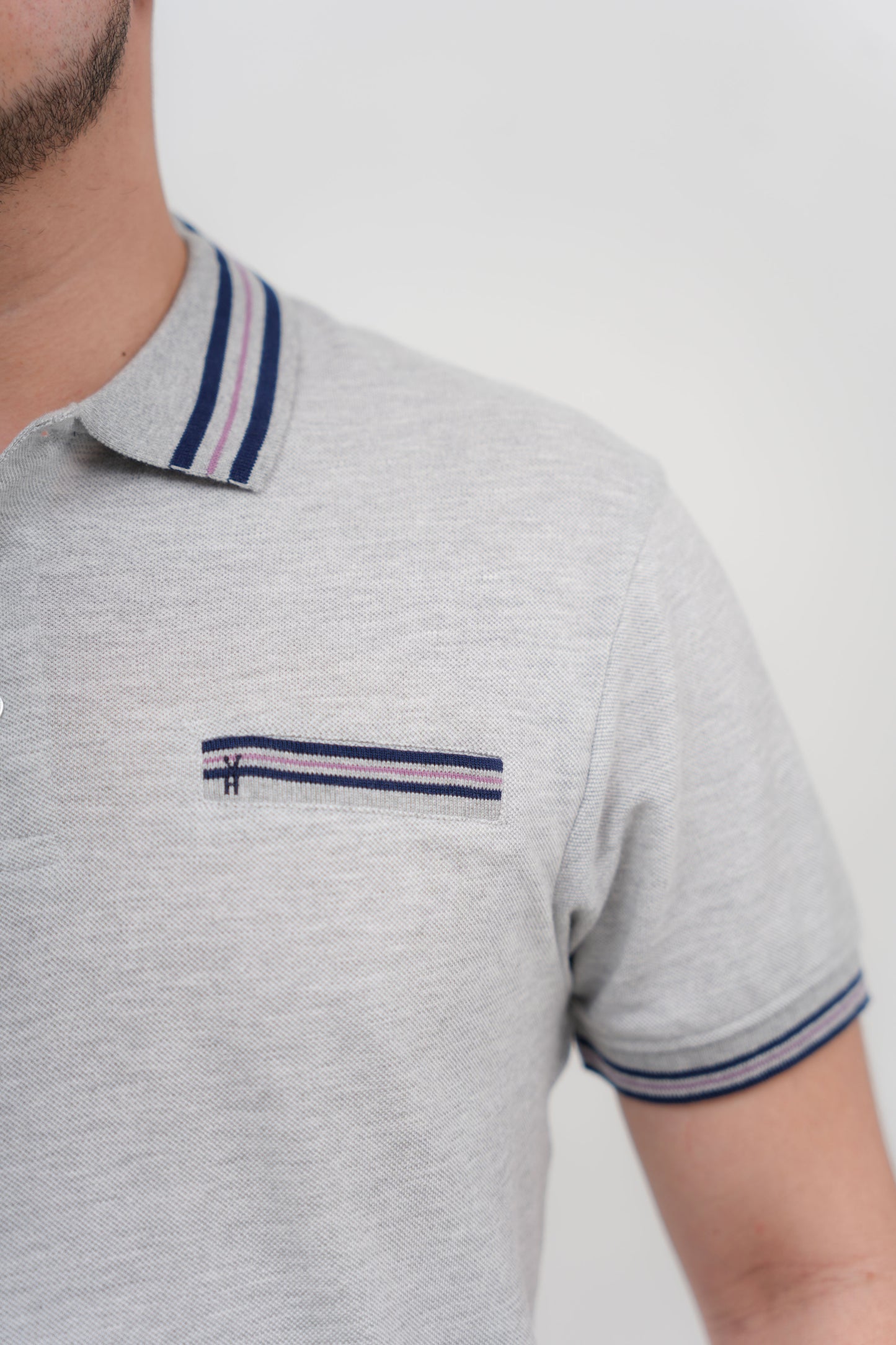 TB Polo - 2  46% Algodón 49% Polyester 5% Viscosa - Gris
